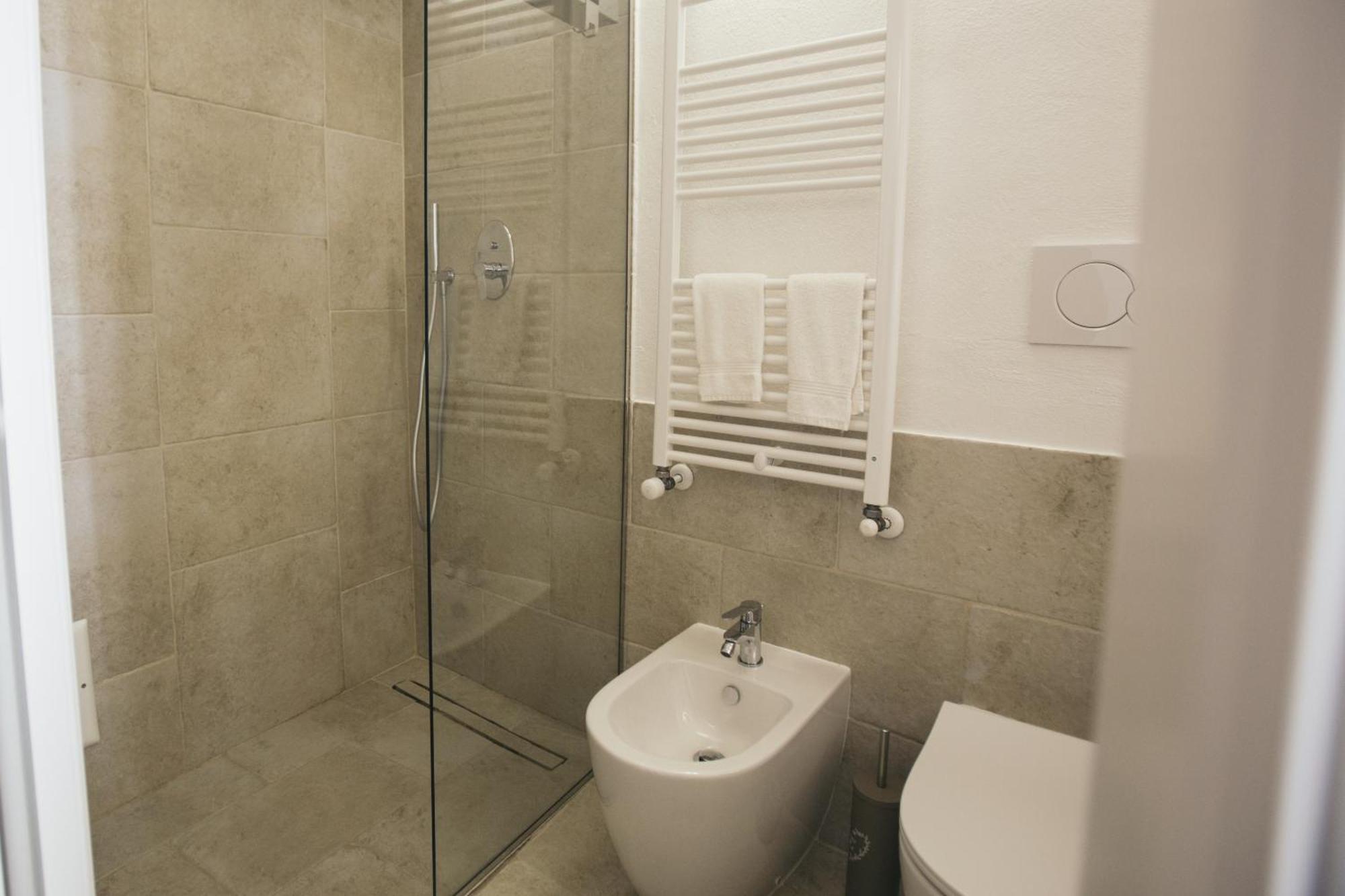 לצ'ה Mediterranee Suite מראה חיצוני תמונה